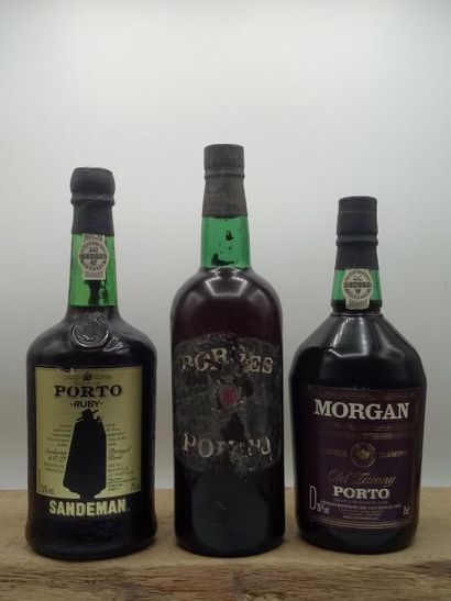 null 3 bouteilles 1 Porto Sandeman Ruby (niveau: lég.bas), 1 bouteille Borges (niveau:...