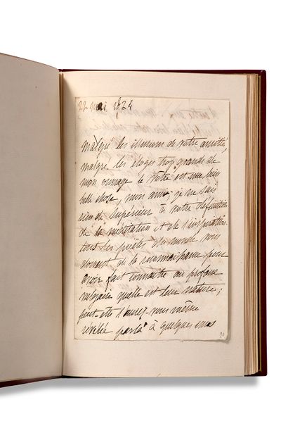 VIGNY Alfred de (1797-1863) 
18 L.A.S."阿尔弗雷德-德-维尼 "或 "阿尔弗雷德"，1820-1830年，致维克多-胡戈；56页，8开本，地址包括几个有蜡印的地址，装在梭织纸叶的标签上，整个装订成8开本，酒红色摩洛哥，板和脊柱上有饰有锉刀和用小铁钉镀金的浪漫图案的神经，衬里是同色调的摩洛哥，镶有镀金的丝，锦缎老金的护手，双重护手，镀金的边缘（Marius...