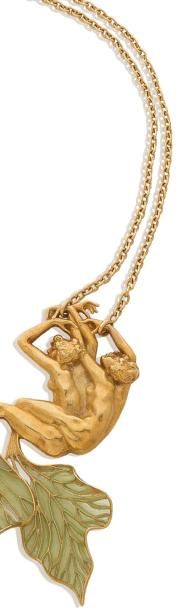 RENÉ LALIQUE 雷内·拉利克(1860-1945) Collier retenant un pendentif en or jaune 18k ciselé...