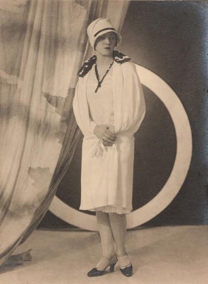 DRTIKOL FRANTISEK (1883 - 1961) + Portrait de l'actrice J. HORAKOVA Photographie...