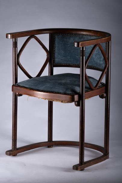 JOSEF HOFFMANN (1870-1956) Un fauteuil.