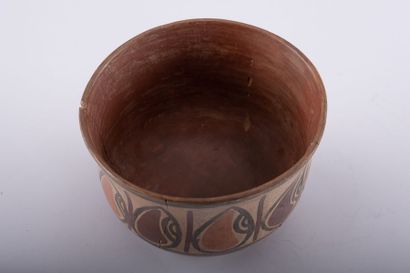 Nazca Nazca, vase décoré de représentation de fruits, céramique, 16cm (réparatio...