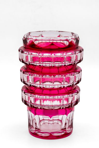 Val Saint Lambert - Charles Graffart Vase à triple bagues en ressaut en cristal doublé...