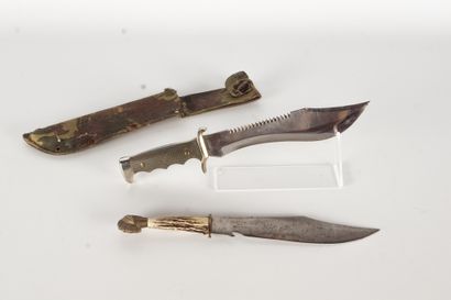 ARMES Set of 2 knives, including a Spanish blade of 22cm engraved and marked (En...