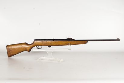 ARMES HAENEL rifle model 510 with metal ball calibre 4,4mm. Average condition, missing...