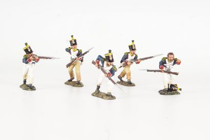 Kind and country Lot of 5 Napoleonic soldiers of line with their box. Lead. Very...