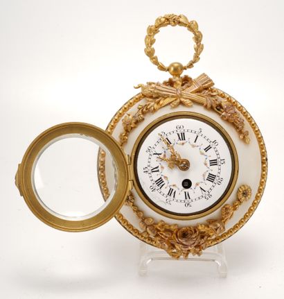 Montre - Horlogerie - Watch Montre de cloison ou montre médaillon, style Louis XVI,...