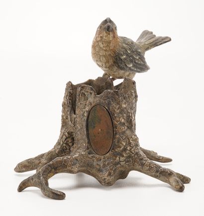 Franz BERGMANN (1861-1936) - Bronze de Vienne "Oiseau sur une branche". Sculpture...