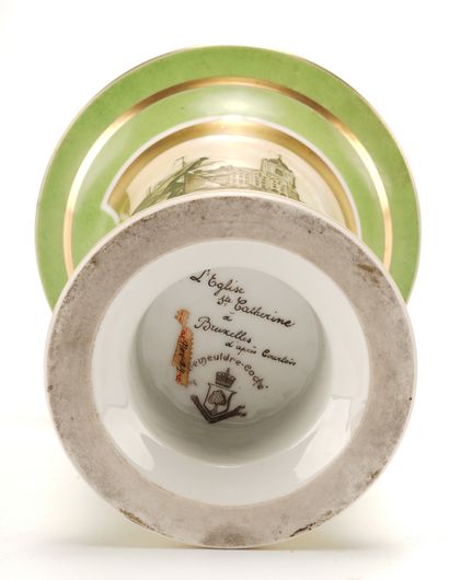 Porcelaine de Bruxelles - Demeuldre- Coché Grand vase cornet en porcelaine dur de...