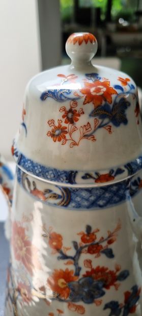 Chine ou Japon - Imari , XVIIIE - (China - Chinese porcelain - 中国) Grande cafetière...