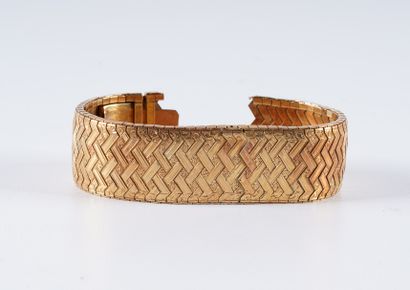 Bracelet Bracelet en or (Hardy Frères). +- 17.5cm +- 45g. A réparer.