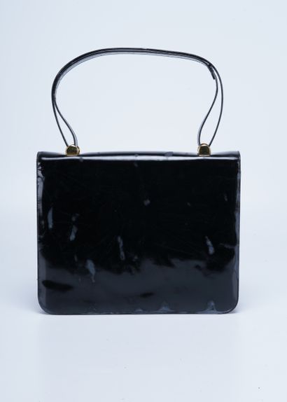 Salvatore Ferragamo Ferragamo handbag in black patent leather, gold clasp. 25 x 30...