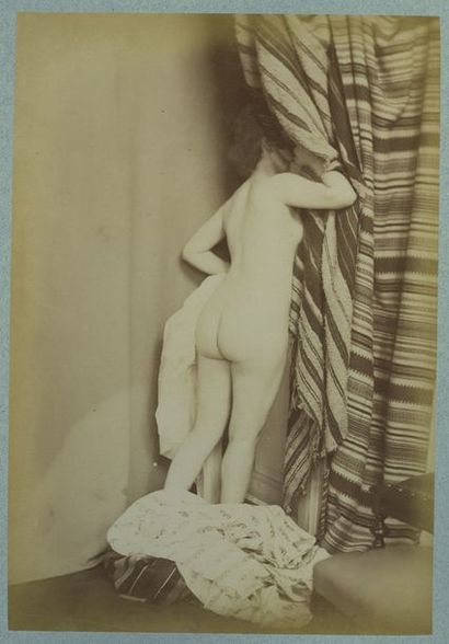 null [Photographe non identifié]. Études de nus, vers 1880. 5 épreuves argentiques...