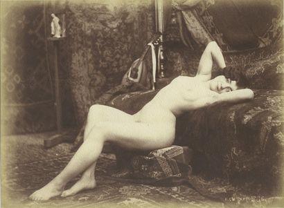 null [Photographe non identifié]. Études de nus, vers 1900. 5 épreuves argentiques...