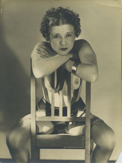 null [Divers photographes]. Études de nus, vers 1930. 27 épreuves argentiques d’époque,...