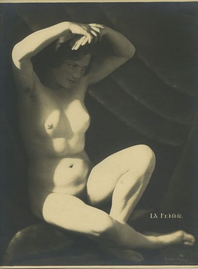 null Frantisek DRTIKOL (1883-1961). La Femme, vers 1935. Épreuve argentique d’époque,...