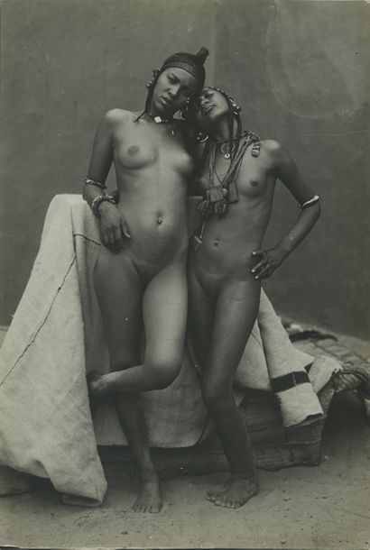 null François Edmond FORTIER (1862-1928). Nus féminins pris en studio ou en extérieur,...