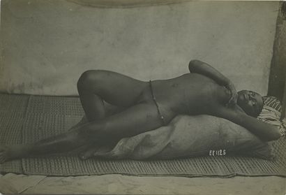 null François Edmond FORTIER (1862-1928). Nus féminins pris en studio ou en extérieur,...