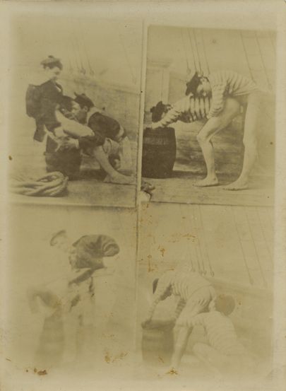 null [Photographe non identifié]. Jeunes gens entre eux, vers 1900. 3 planches en...
