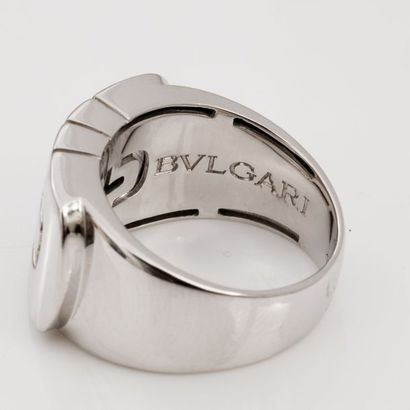 null BULGARI, PARENTESI. Bague en or gris, 750 MM, signée, taille : 58, poids : 13,64gr....