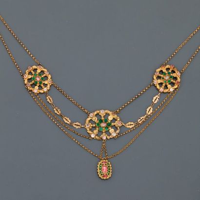null Necklace "Draperie" in yellow gold, 750 MM, clasp with floral decoration applied...