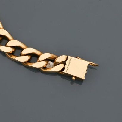 null CHAUMET, Elégant bracelet gourmette en or jaune, 750 MM, lsigné, numéroté 2.414,...