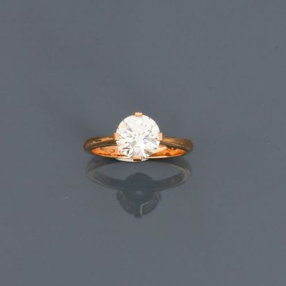 null Solitaire ring in white gold, adorned with a brilliant cut diamond weighing...