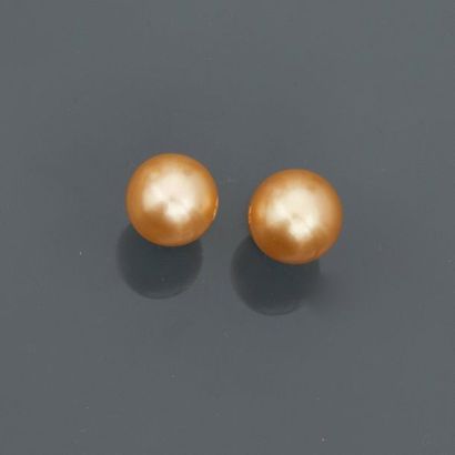 null Boutons d'oreilles en or jaune, 750 MM, orné chacun d'une perle de culture "...
