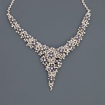 null Très beau collier plat en or gris, 750 MM, recouvert de diamants, total : 15...
