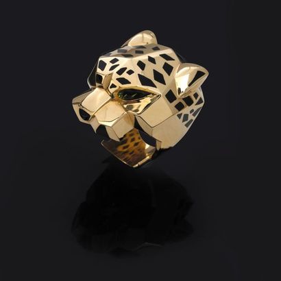 null CARTIER, La Panthère. Yellow gold ring, 750 MM, dotted with applied black enamel...