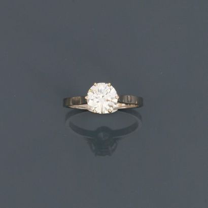 null Solitaire ring in white gold, 750 MM, decorated with a brilliant cut diamond...