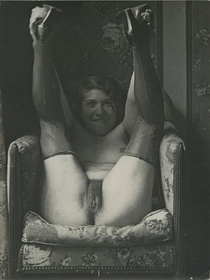 null MONSIOR X. Happy, circa 1930. Period silver print, 24 x 18 cm. 