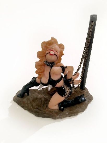null Bondage statuette. Pin-up in chains. Resin, length 14.5 cm.