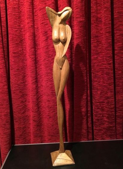 null Sculpture en bois représentant une femme nue, 102 cm.