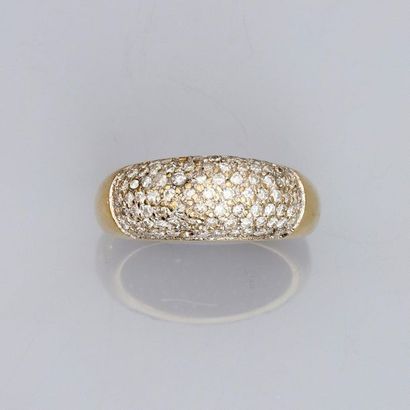 null Bague bombée en or jaune, 750 MM, recouverte de diamants, (deux manques) , taille...