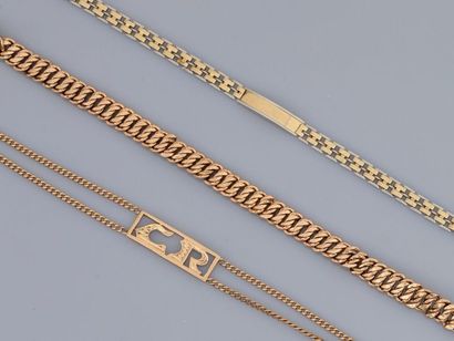 null Lot de trois bracelets en or jaune, 750 MM, poids : 26,7gr. brut.