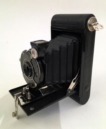 null APPAREIL PHOTO. Kodak Vest Pocket Hawk-Eye, noir, USA, 1925-1934. Dans sa boîte...