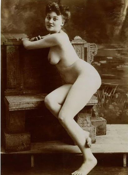 null [Photographe non identifié]. Études de nu, vers 1890. 8 épreuves d'époque sur...