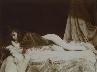 null [Photographe non identifié]. Études de nu, vers 1900. 4 épreuves argentiques...