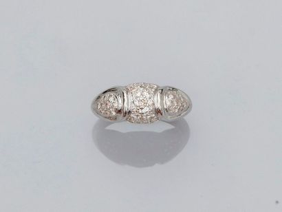 null Bague anneau en or jaune rhodié , 750 MM, recouverte de diamants taille brillant,...