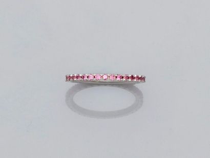 null Wedding band in white gold, 750 MM, highlighted with round pink sapphires, size:...
