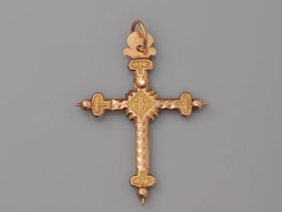 null Grande croix Savoyarde en or jaune, 750 MM, dimensions 4,7 x 6,5 cm, Fin XIXe...