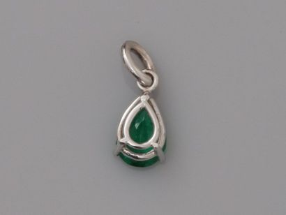 null Pendant in white gold, 750 MM, setting a pear cut emerald weighing about 2 carats,...