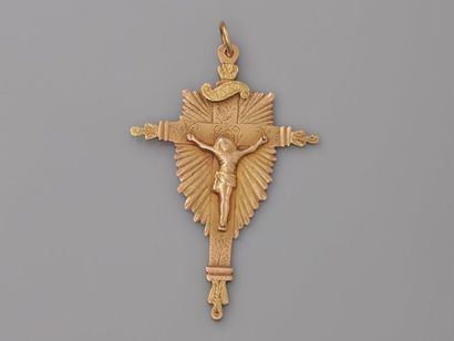 null Yellow gold cross, 585 MM, probably Hispanic work, 5 x 7,5 cm, Early 20th c.,...