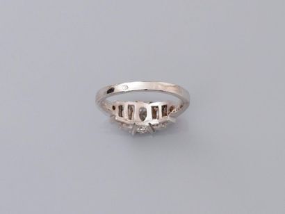 null Ring in white gold, 750 MM, set with a brilliant weighing approximately 1 carat...