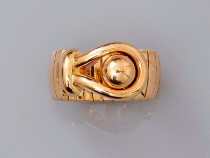null CHAUMET, Ring " Tubogas " opening in yellow gold, 750 MM, mesh clipping on a...