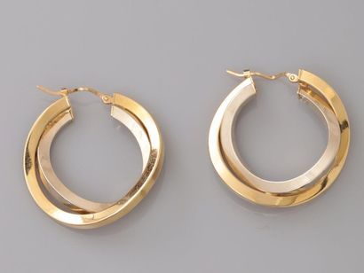 null Pair of two gold creoles, 750 MM, diameter 3 cm, weight: 6,95gr. gross.