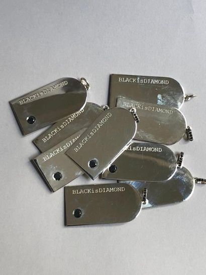 null BLACK is DIAMOND. Set of 69 silver "plate" pendants decorated with a black diamond...
