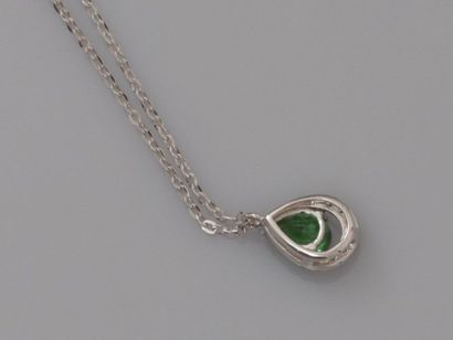 null Chain and pendant in white gold, 750 MM, adorned with a pear-cut tsavorite weighing...