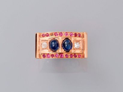 null Tank style ring in pink gold, 750 MM, centered by two beautifully colored cabochon...